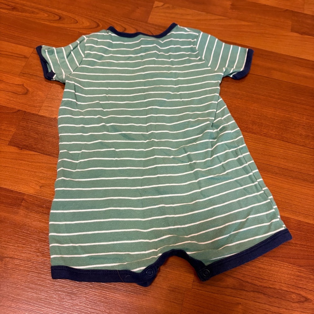 Lot of 18 month rompers - Picture 14 of 16
